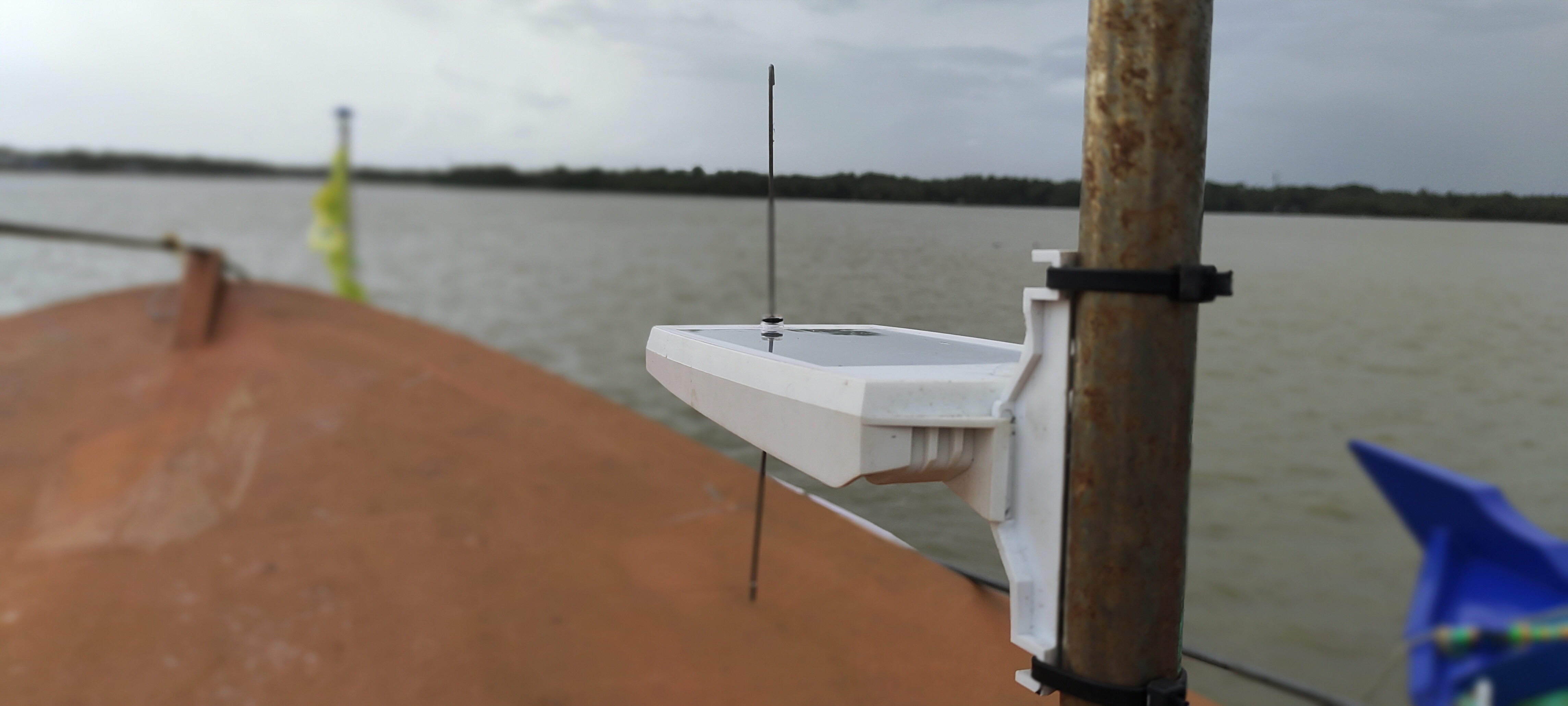 Solar Powered Class B AIS